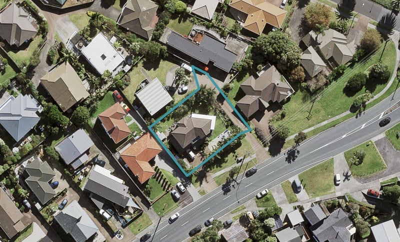 52 Sunset Road, Unsworth Heights, Auckland - Carousel 1