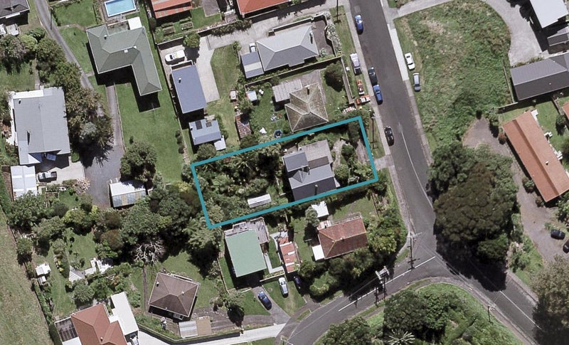 12 Blagdon Road, Blagdon, New Plymouth - Carousel 1