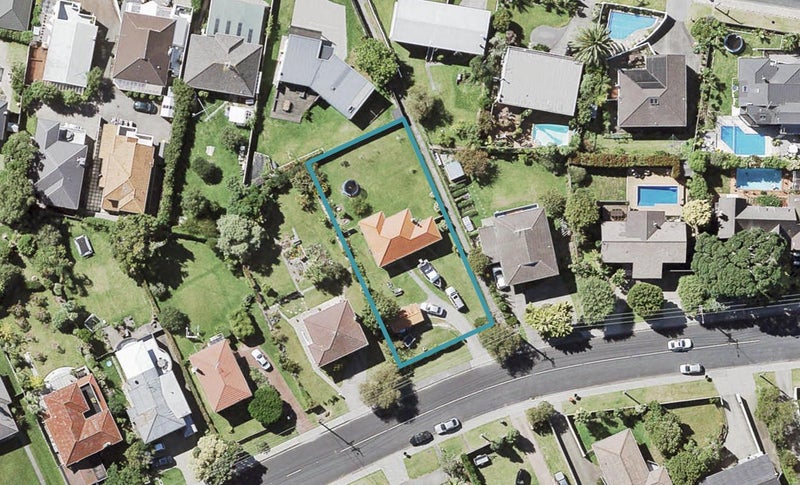 33 Knights Road, Rothesay Bay, Auckland - Carousel 1