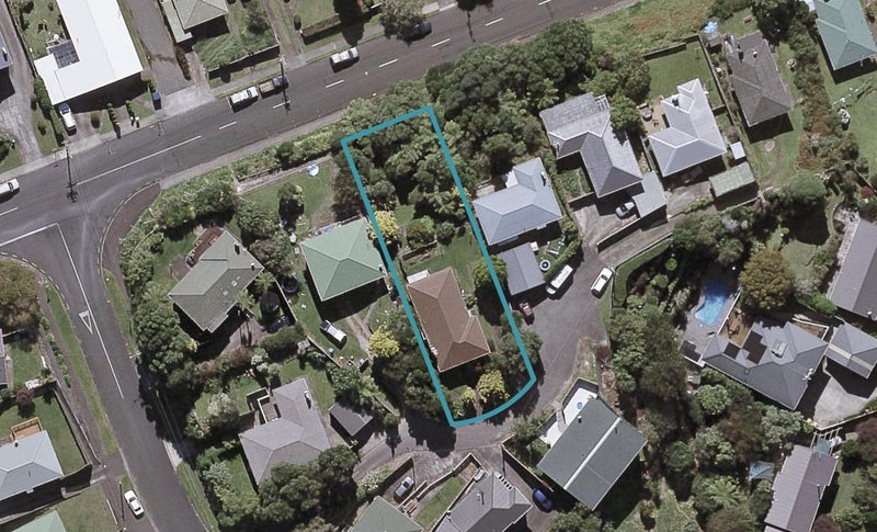 5B Pembroke Street, Westown, New Plymouth - Carousel 1