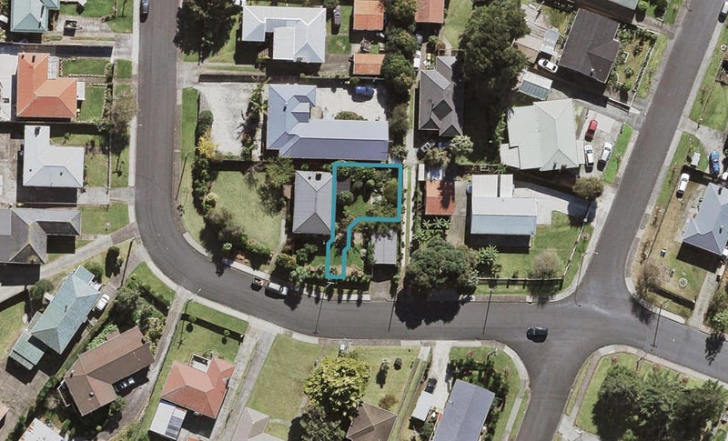 13C Tarata Crescent, Mangere Bridge, Auckland - Carousel 1