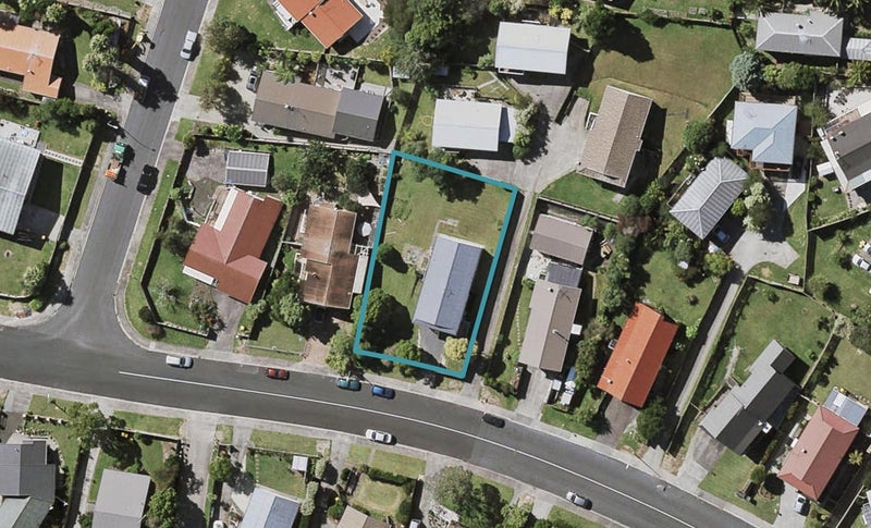 60 Athena Drive, Totara Vale, Auckland - Carousel 1