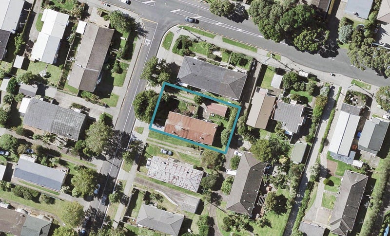 1/2 Crossfield Road, Glendowie, Auckland - Carousel 1