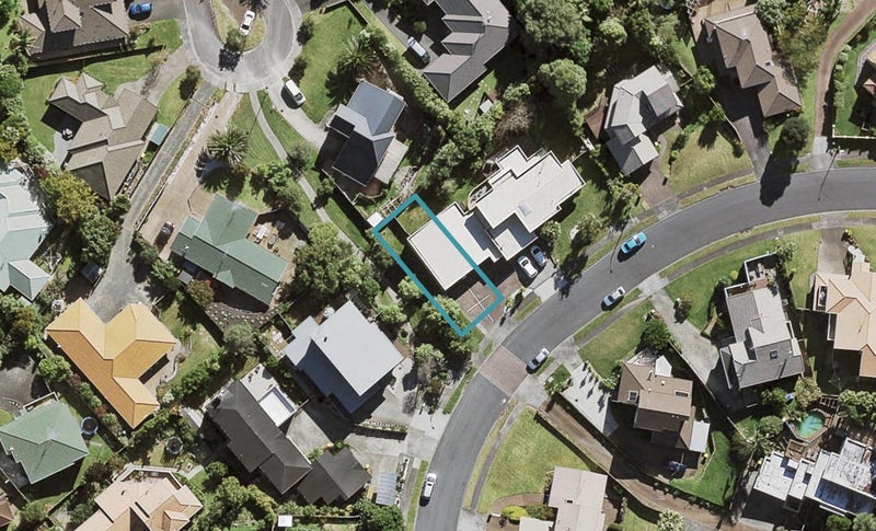 13D Tenbless Court, Unsworth Heights, Auckland - Carousel 1