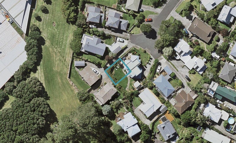 10C Mira Place, Windsor Park, Auckland - Carousel 1