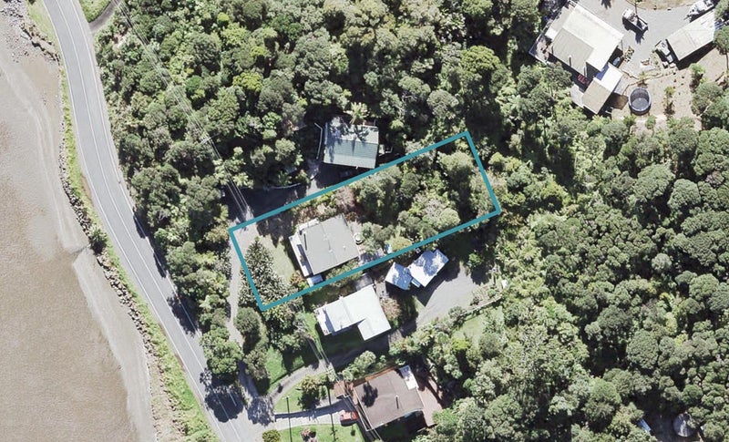 1206 Huia Road, Huia, Auckland - Carousel 1