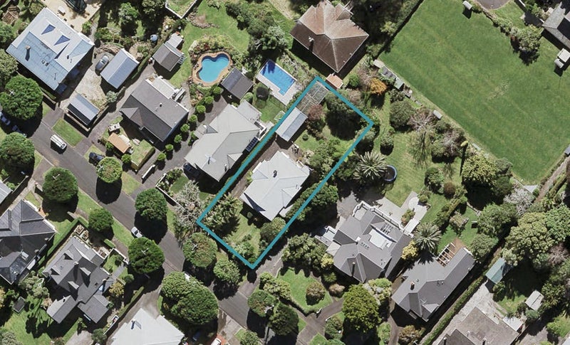 44 Lloyd Avenue, Mount Albert, Auckland - Carousel 1