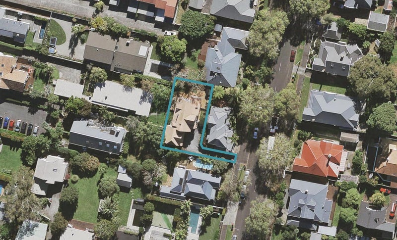 2/11 Cecil Road, Milford, Auckland - Carousel 1