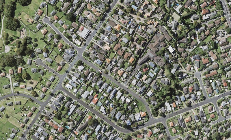 1/6 Coronation Street, Belmont, Auckland - Carousel 1