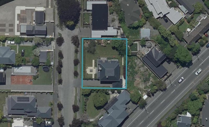 10 Bradnor Road, Fendalton, Christchurch - Carousel 1