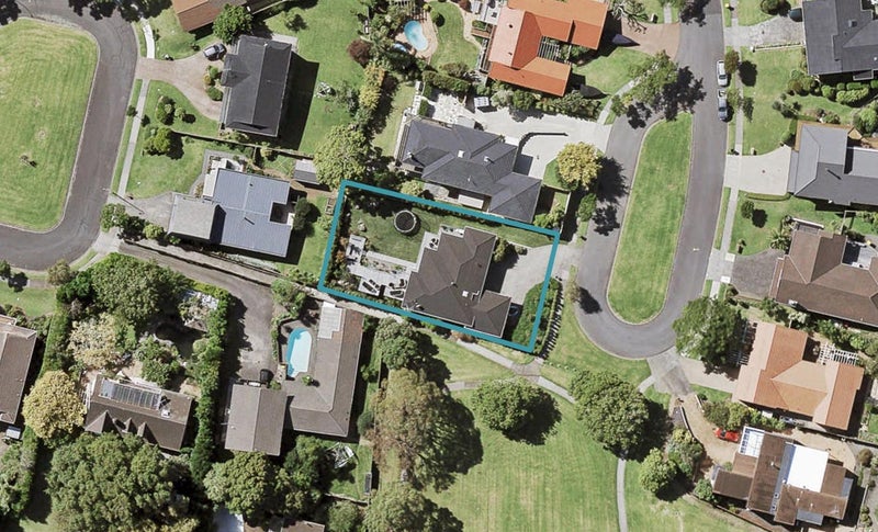 23 Caithness Place, Farm Cove, Auckland - Carousel 1