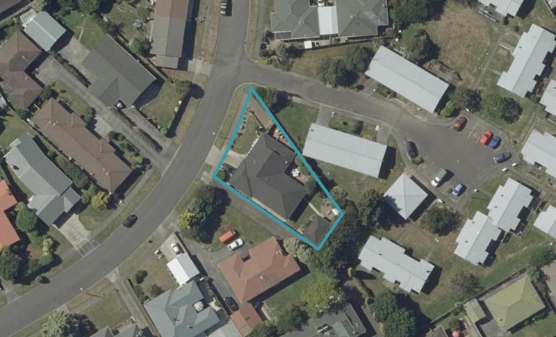 18 Edwards Place, Terrace End, Palmerston North - Carousel 1