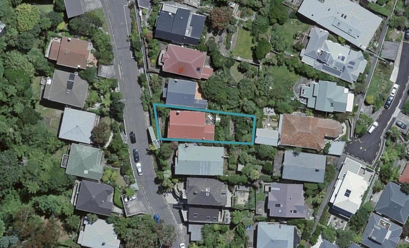 136 Kelburn Parade, Kelburn, Wellington - Carousel 1
