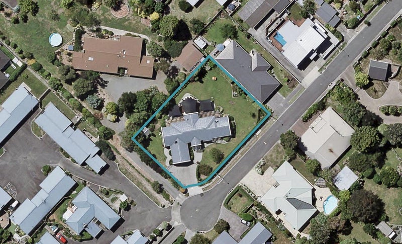 10 Ross Place, Greenmeadows, Napier - Carousel 1