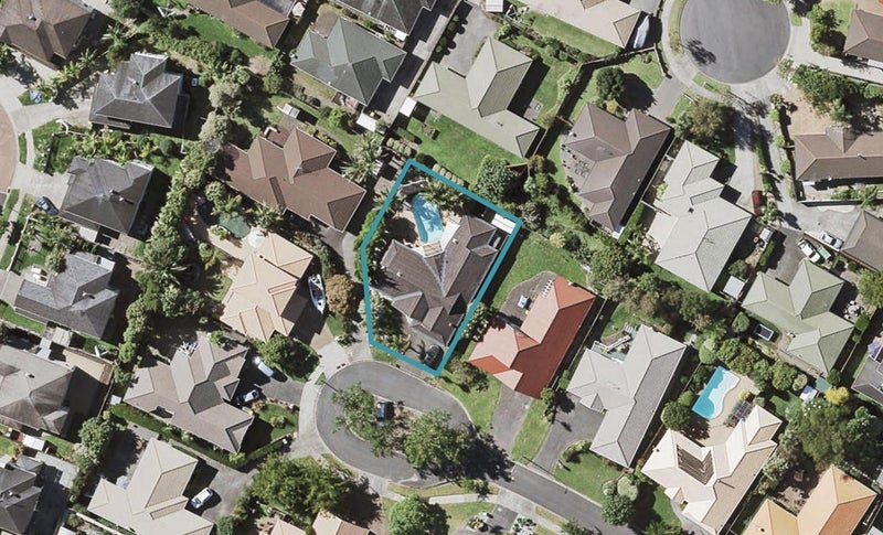 11 Camerton Close, Northpark, Auckland - Carousel 1