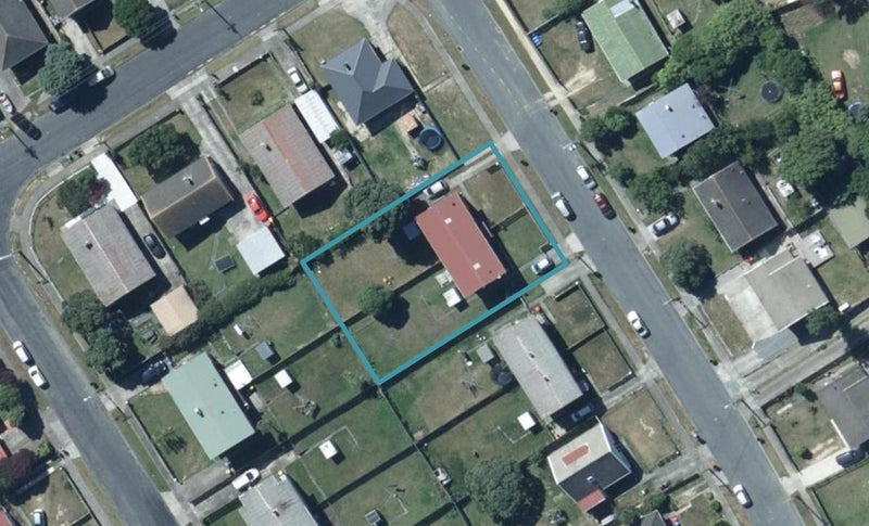 4 Aberfeldy Street, Cannons Creek, Porirua - Carousel 1