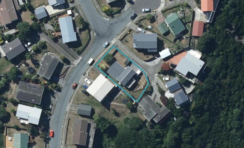 43 Clipper Street, Titahi Bay, Porirua - Carousel 1