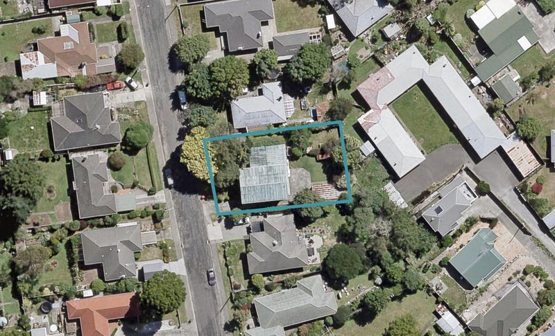 10 Kashmir Avenue, Clouston Park, Upper Hutt - Carousel 1
