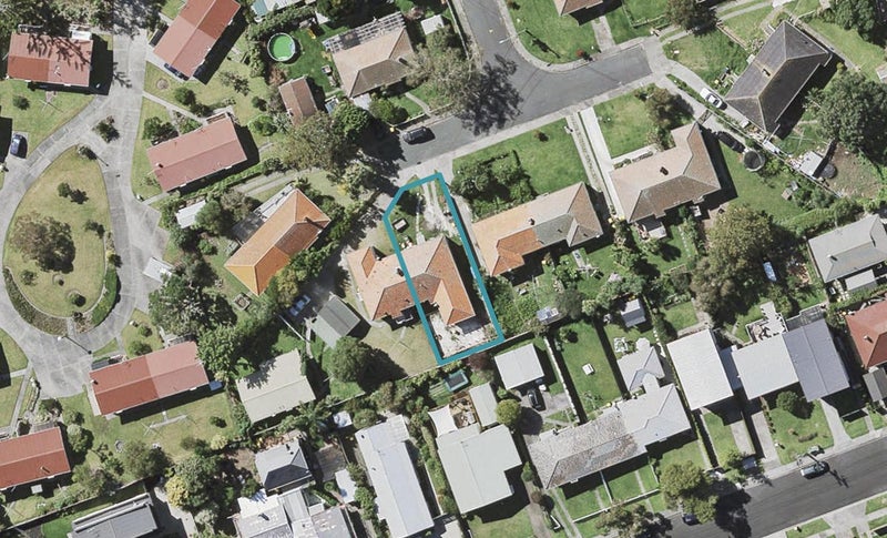 9 Moa Street, Belmont, Auckland - Carousel 1