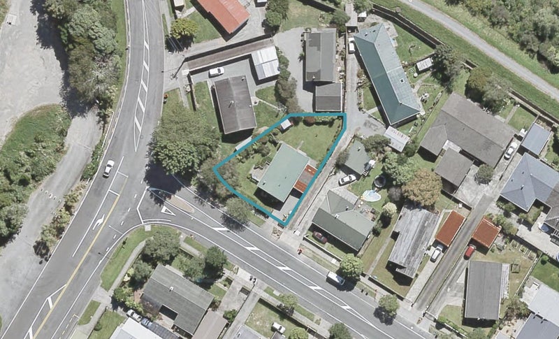 1/1 Gemstone Drive, Birchville, Upper Hutt - Carousel 1