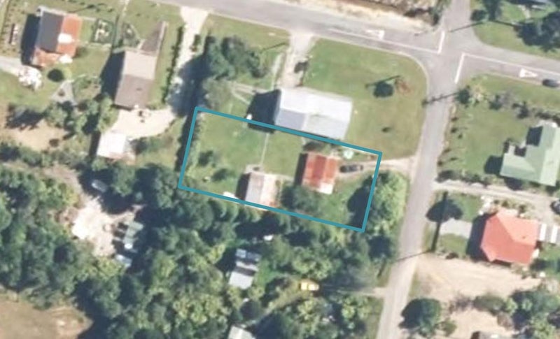 22 Oxford Street, TAYLORVILLE, GREYMOUTH - Carousel 1