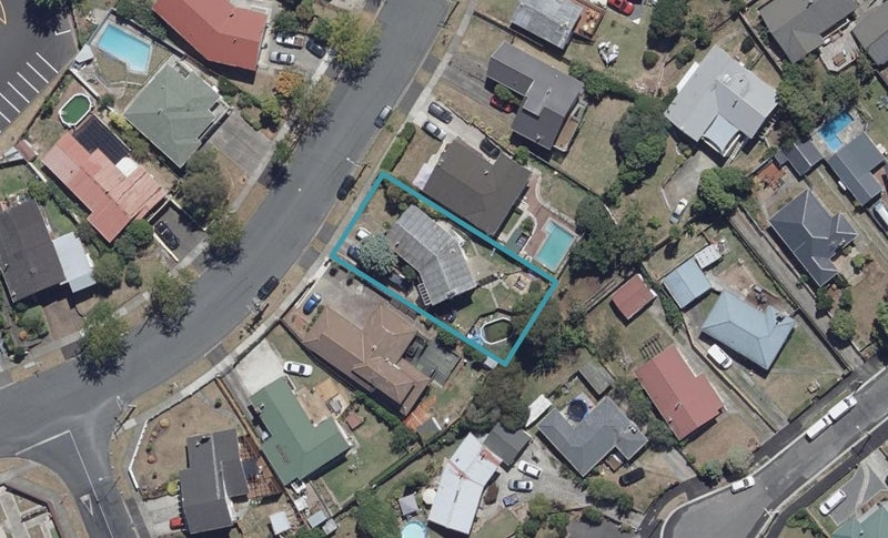 18 Garden Heights Avenue, Glenview, Hamilton - Carousel 1