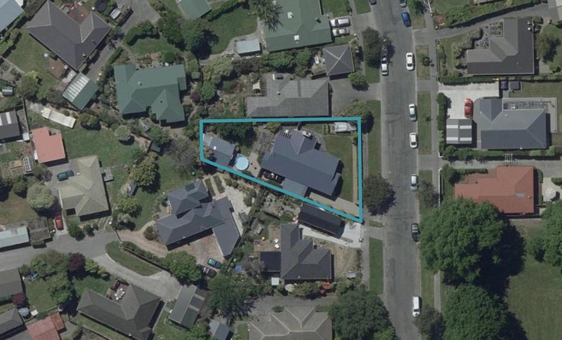 11 Remuera Avenue, Cashmere, Christchurch - Carousel 1