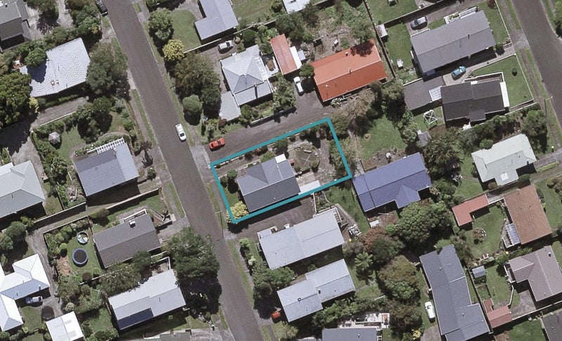 13 Mayfair Place, Westown, New Plymouth - Carousel 1