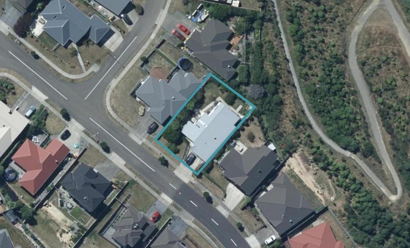 43 Te Puia Drive, Aotea, Porirua - Carousel 1