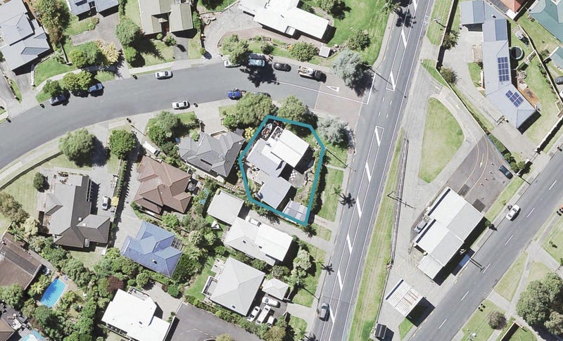642 Beach Road, Browns Bay, Auckland - Carousel 1
