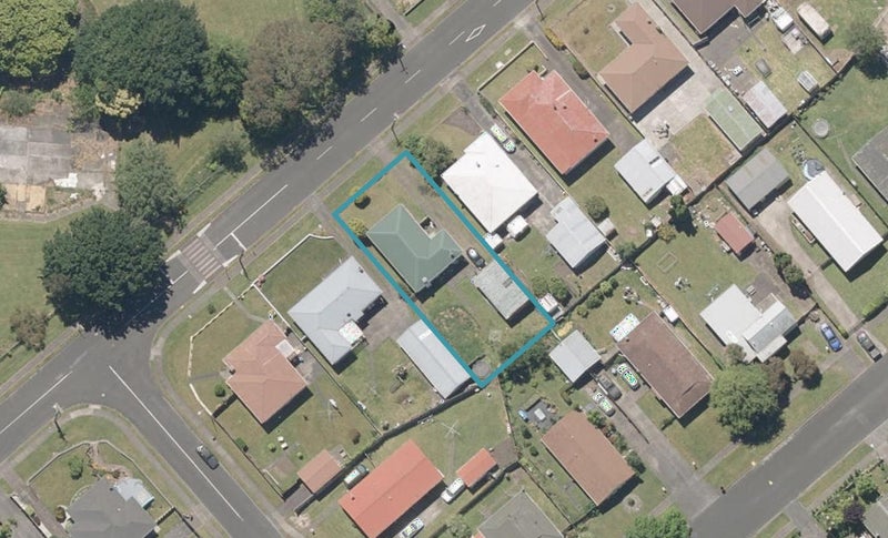48 Talbot Street, Whanganui East, Whanganui - Carousel 1
