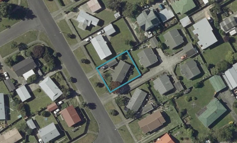 15 Chatsworth Place, Highbury, Palmerston North - Carousel 1