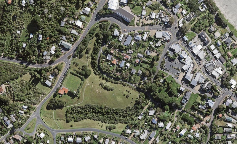 10 Kuaka Road, Oneroa, Waiheke Island - Carousel 1
