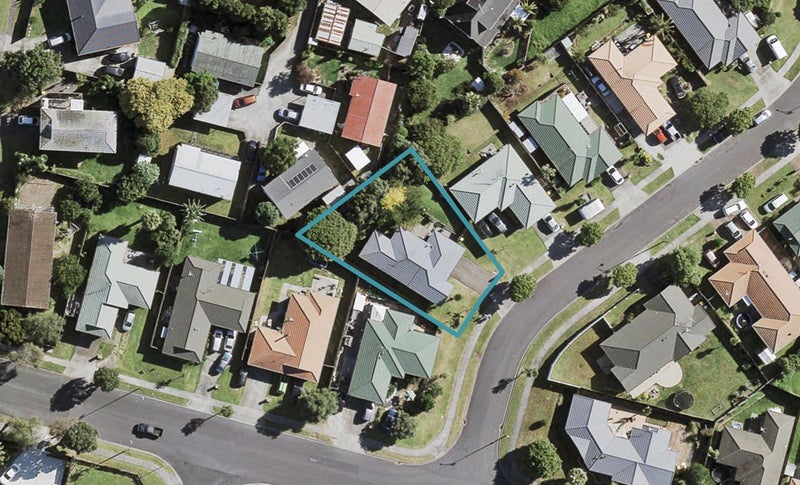 4 Kaimoana Street, Weymouth, Auckland - Carousel 1