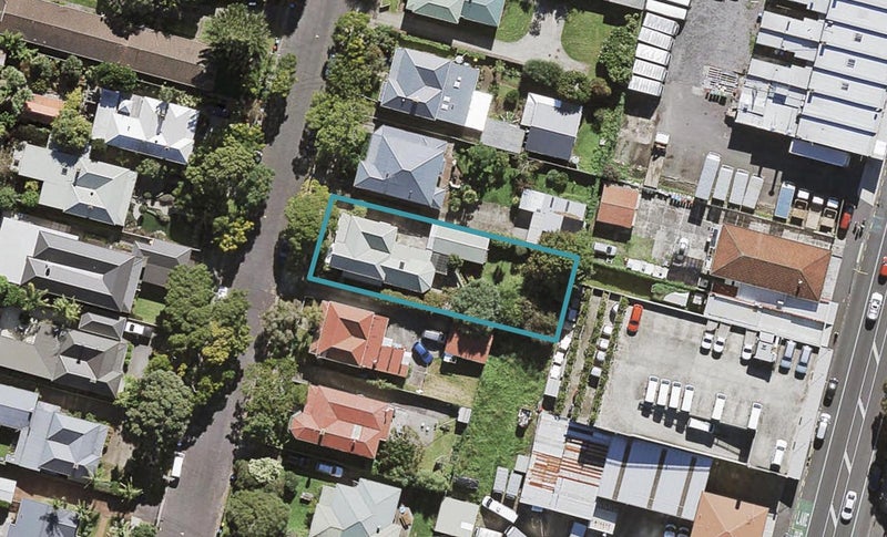 42 Cromwell Street, Mount Eden, Auckland - Carousel 1