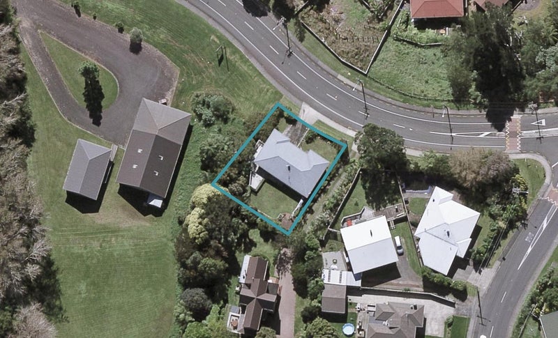 98 Waimea Street, Frankleigh Park, New Plymouth - Carousel 1