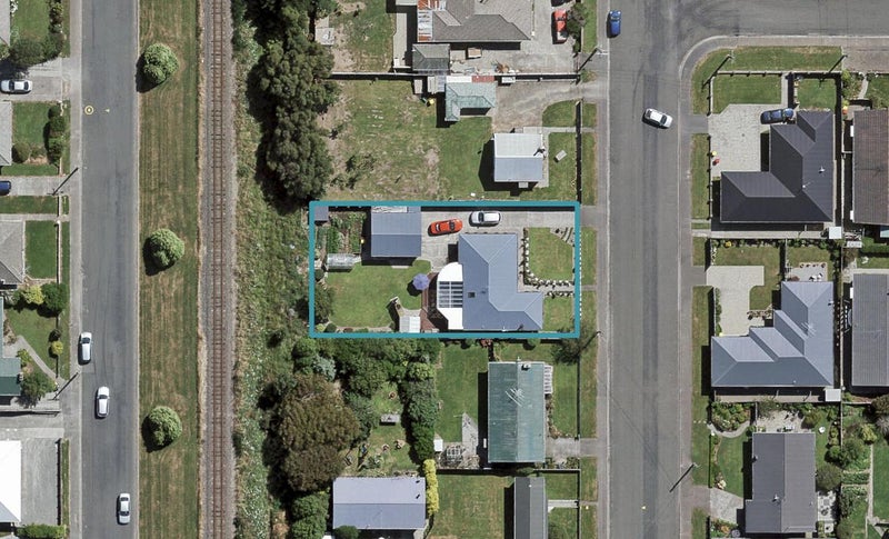 64 Ross Street, Grasmere, Invercargill - Carousel 1