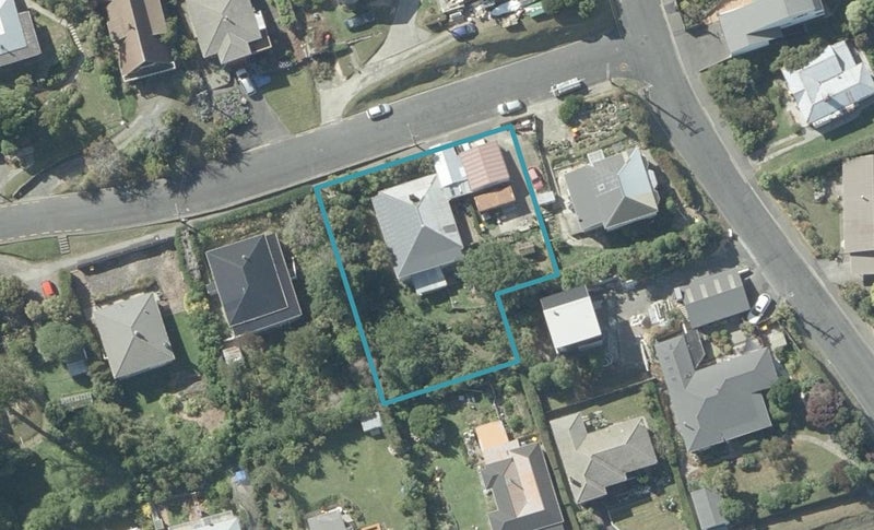 8 Rata Street, Ravensbourne, Dunedin - Carousel 1