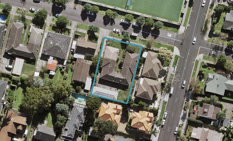 4/2 Bowling Avenue, Epsom, Auckland - Carousel 1
