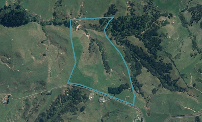 320 Esk Road, Pūkorokoro / Miranda, Kaiaua - Carousel 1