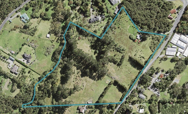 7 Parker Road, Oratia, Auckland - Carousel 1