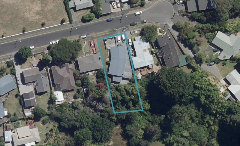 14 Cranwell Place, Hillcrest, Hamilton - Carousel 1