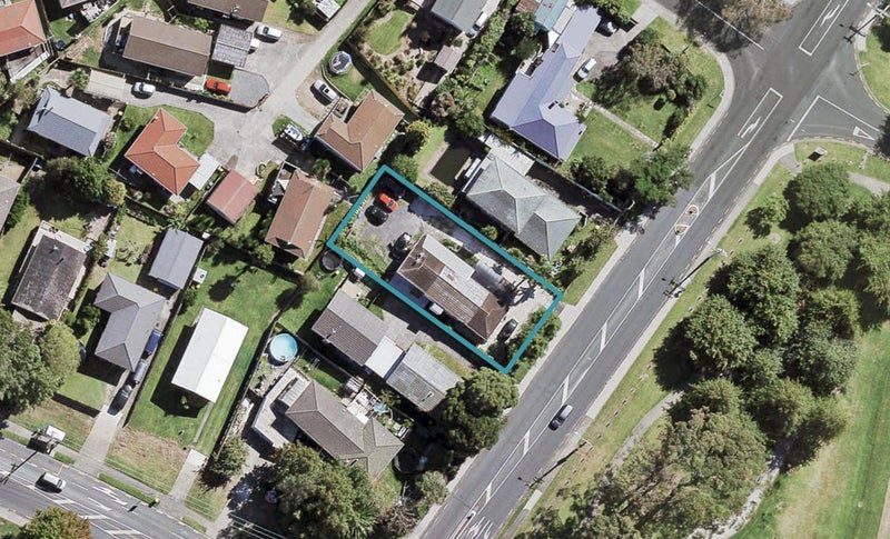 119 Seymour Road, Sunnyvale, Auckland - Carousel 1
