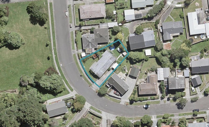 15A Amber Grove, Birchville, Upper Hutt - Carousel 1