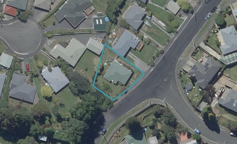 9 Gilkison Street, Halfway Bush, Dunedin - Carousel 1