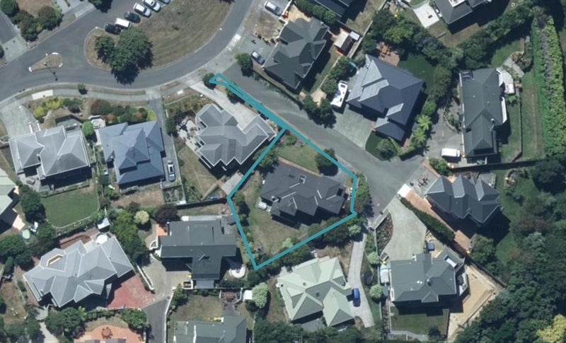 18 Lanyon Place, Whitby, Porirua - Carousel 1