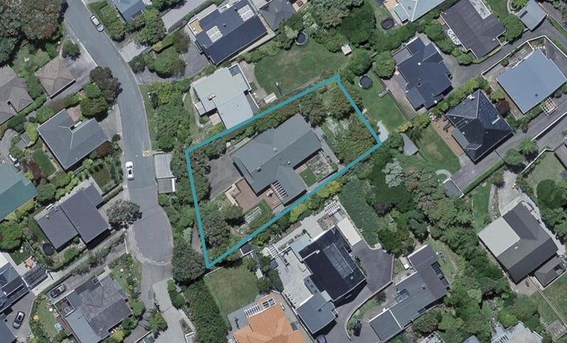 21 Lochiel Road, Khandallah, Wellington - Carousel 1