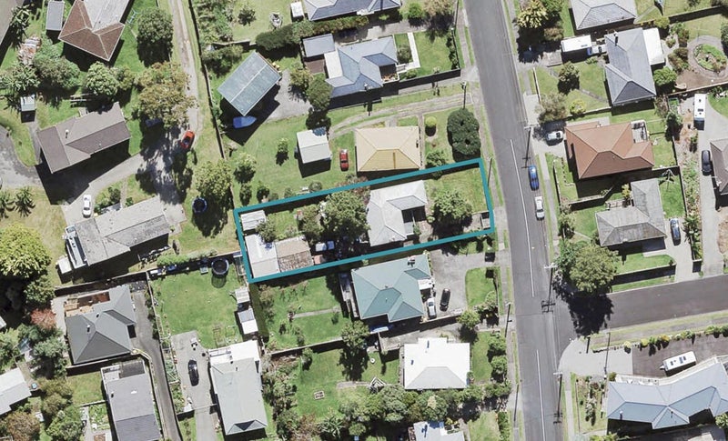 14 Gilliam Street, New Lynn, Auckland - Carousel 1