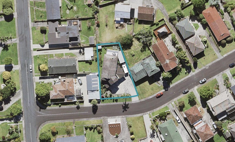 20 Jenelin Road, Glendene, Auckland - Carousel 1
