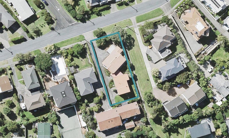 1/9 Brighton Terrace, Mairangi Bay, Auckland - Carousel 1